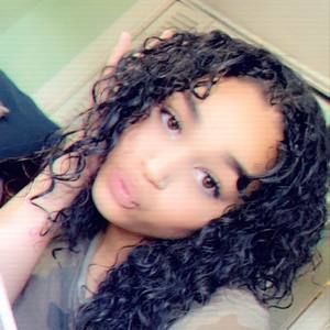 Meet your Posher, Alexandra